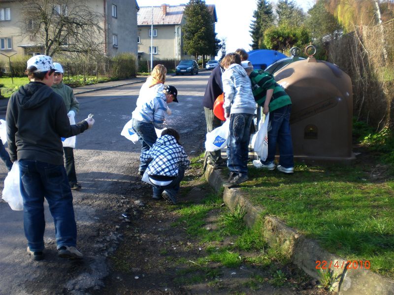 Úklid na den Země (8).JPG